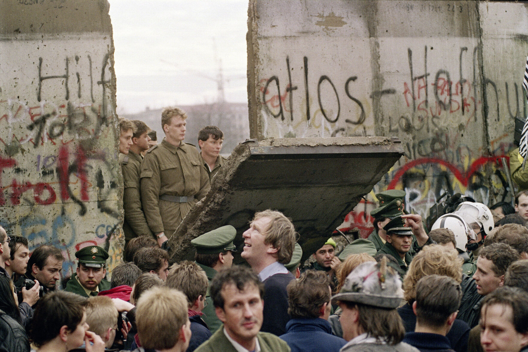 Berlin Wall.jpg